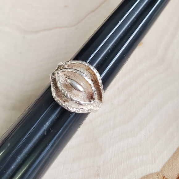 Gorgeous Sterling Silver 925 Abstract Tulip Ring